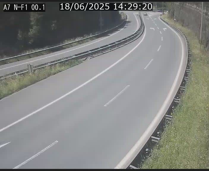 <h2>Webcam autoroute Luxembourg A7 située dans la sortie 1 Waldhof, vers la N11, avant le Tunnel Stafelter</h2>