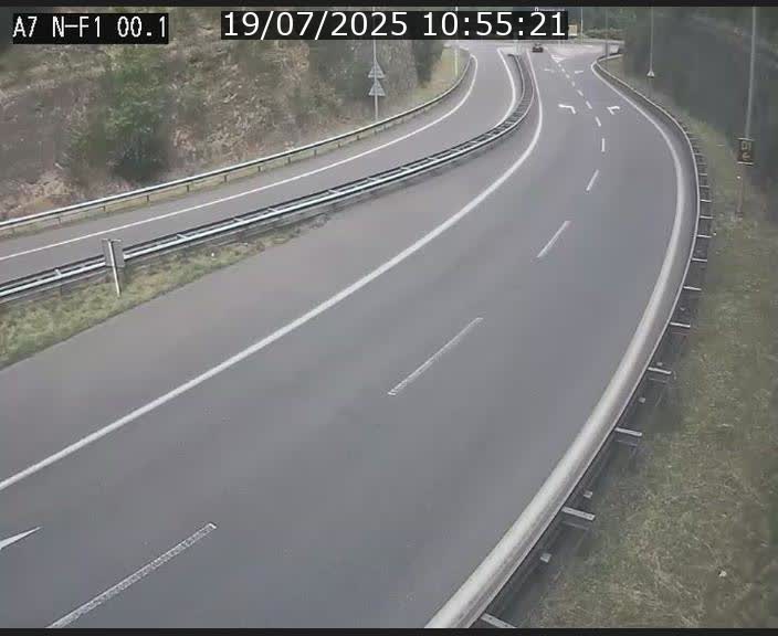 <h2>Webcam autoroute Luxembourg A7 située dans la sortie 1 Waldhof, vers la N11, avant le Tunnel Stafelter</h2>