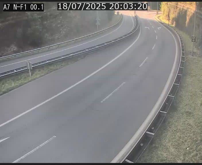<h2>Webcam autoroute Luxembourg A7 située dans la sortie 1 Waldhof, vers la N11, avant le Tunnel Stafelter</h2>