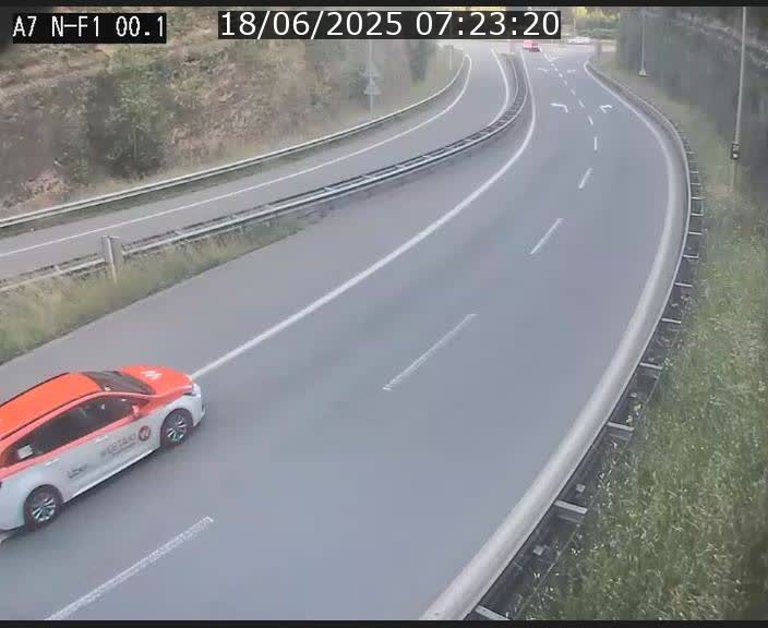 Webcam autoroute Luxembourg A7 située dans la sortie 1 Waldhof, vers la N11, avant le Tunnel Stafelter