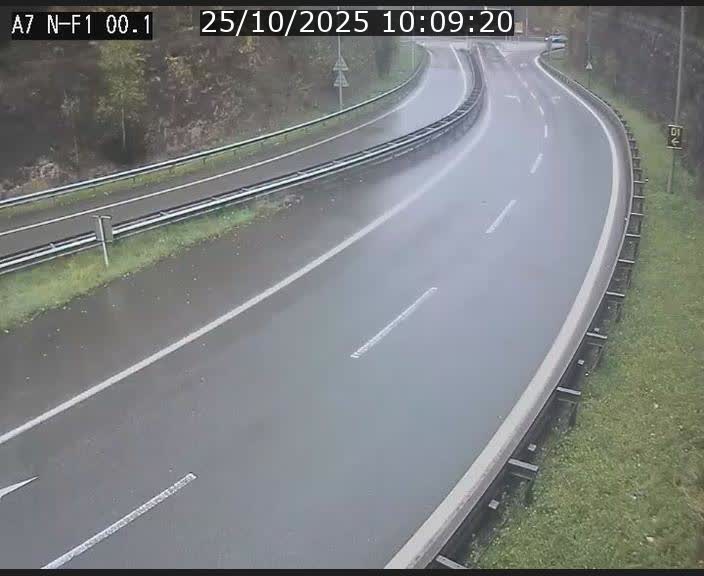 Webcam autoroute Luxembourg A7 située dans la sortie 1 Waldhof, vers la N11, avant le Tunnel Stafelter