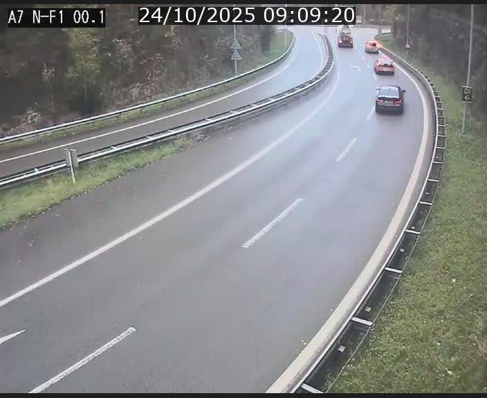 Webcam autoroute Luxembourg A7 située dans la sortie 1 Waldhof, vers la N11, avant le Tunnel Stafelter