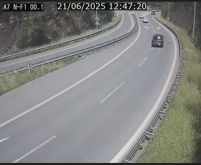 <h2>Webcam autoroute Luxembourg A7 située dans la sortie 1 Waldhof, vers la N11, avant le Tunnel Stafelter</h2>