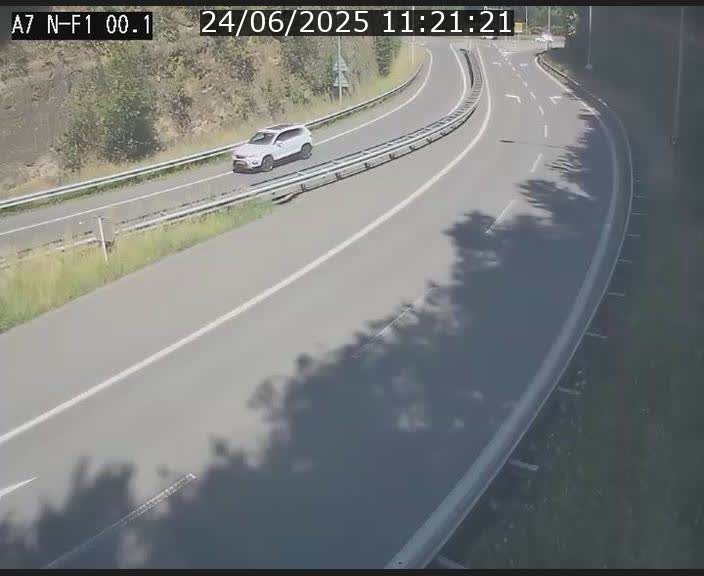 <h2>Webcam autoroute Luxembourg A7 située dans la sortie 1 Waldhof, vers la N11, avant le Tunnel Stafelter</h2>
