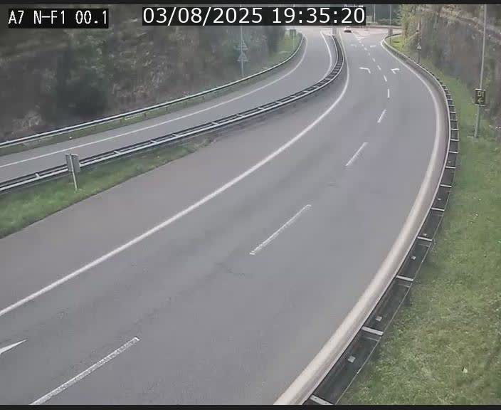<h2>Webcam autoroute Luxembourg A7 située dans la sortie 1 Waldhof, vers la N11, avant le Tunnel Stafelter</h2>