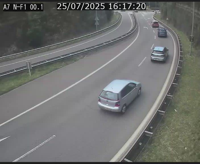 <h2>Webcam autoroute Luxembourg A7 située dans la sortie 1 Waldhof, vers la N11, avant le Tunnel Stafelter</h2>