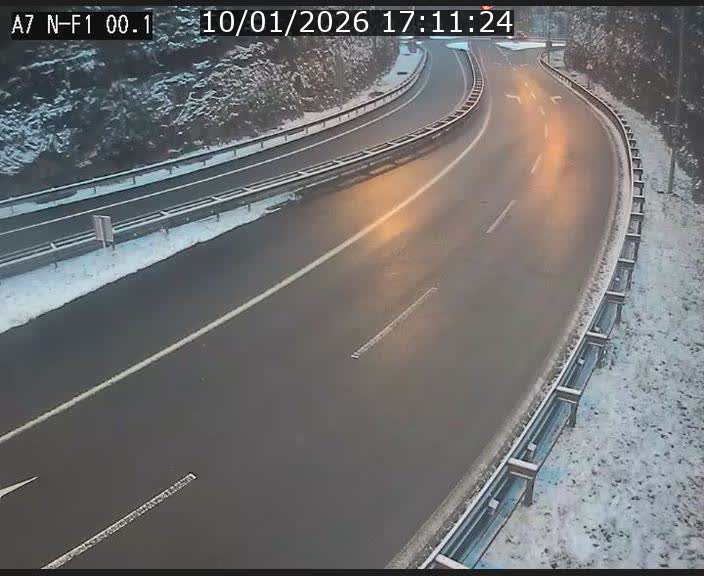 Webcam autoroute Luxembourg A7 située dans la sortie 1 Waldhof, vers la N11, avant le Tunnel Stafelter