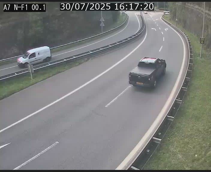 <h2>Webcam autoroute Luxembourg A7 située dans la sortie 1 Waldhof, vers la N11, avant le Tunnel Stafelter</h2>