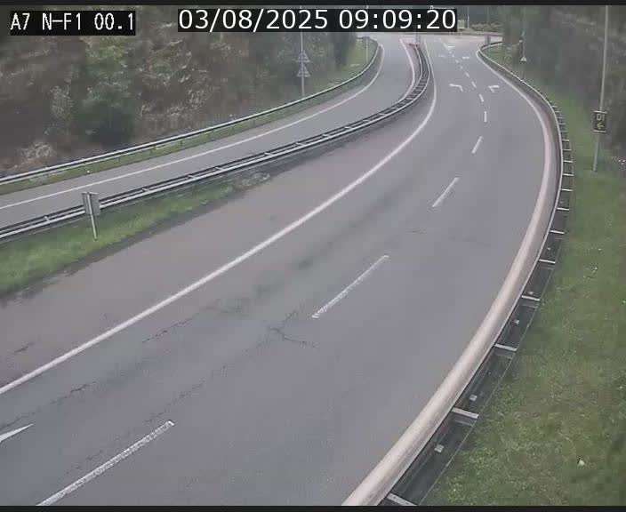 <h2>Webcam autoroute Luxembourg A7 située dans la sortie 1 Waldhof, vers la N11, avant le Tunnel Stafelter</h2>