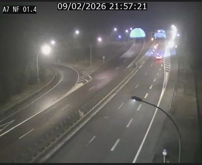 <h2>Caméra autoroute Luxembourg A7 - Echangeur Waldhaff - direction Tunnel Stafelter</h2>