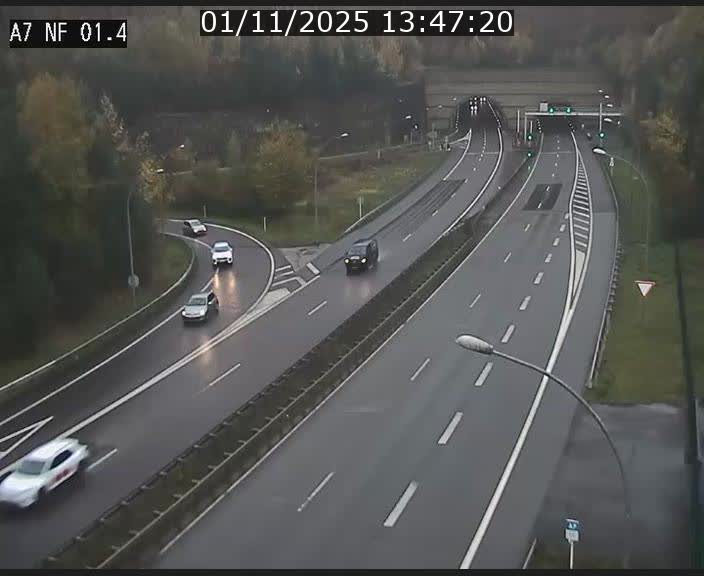 <h2>Caméra autoroute Luxembourg A7 - Echangeur Waldhaff - direction Tunnel Stafelter</h2>
