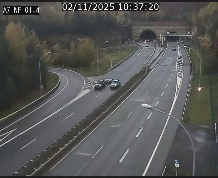 <h2>Caméra autoroute Luxembourg A7 - Echangeur Waldhaff - direction Tunnel Stafelter</h2>