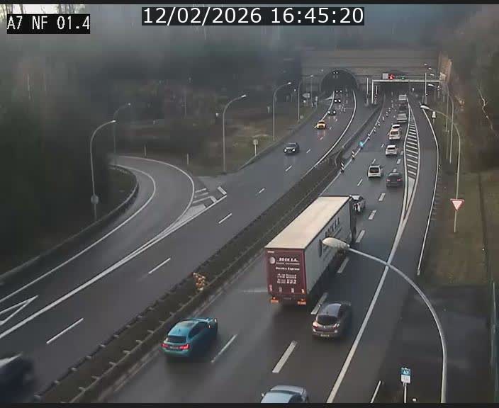 <h2>Caméra autoroute Luxembourg A7 - Echangeur Waldhaff - direction Tunnel Stafelter</h2>