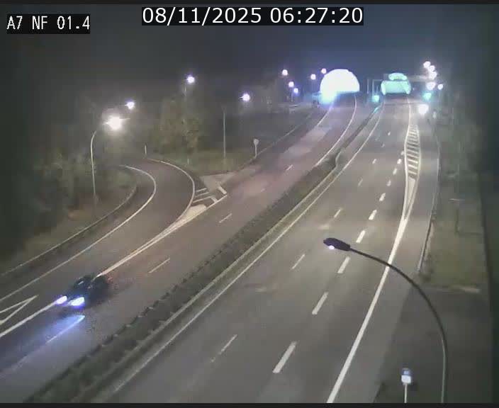 <h2>Caméra autoroute Luxembourg A7 - Echangeur Waldhaff - direction Tunnel Stafelter</h2>