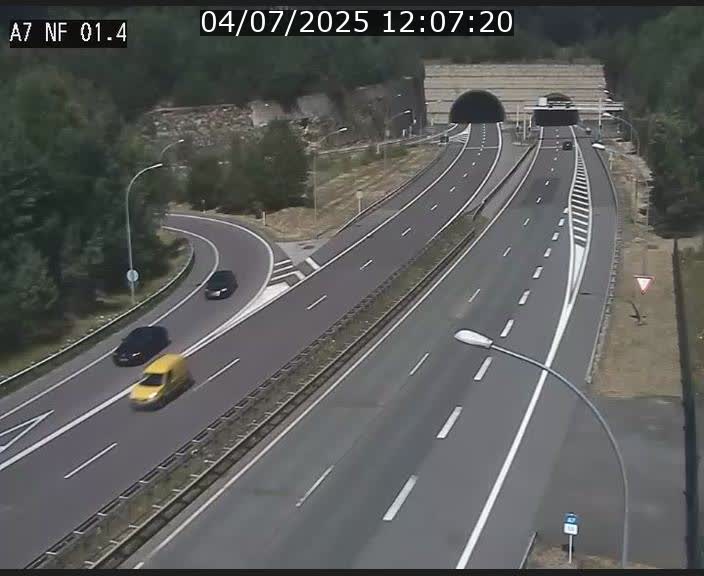 Caméra autoroute Luxembourg A7 - Echangeur Waldhaff - direction Tunnel Stafelter