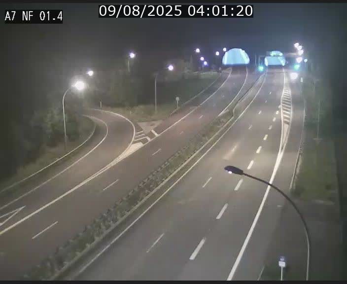<h2>Caméra autoroute Luxembourg A7 - Echangeur Waldhaff - direction Tunnel Stafelter</h2>