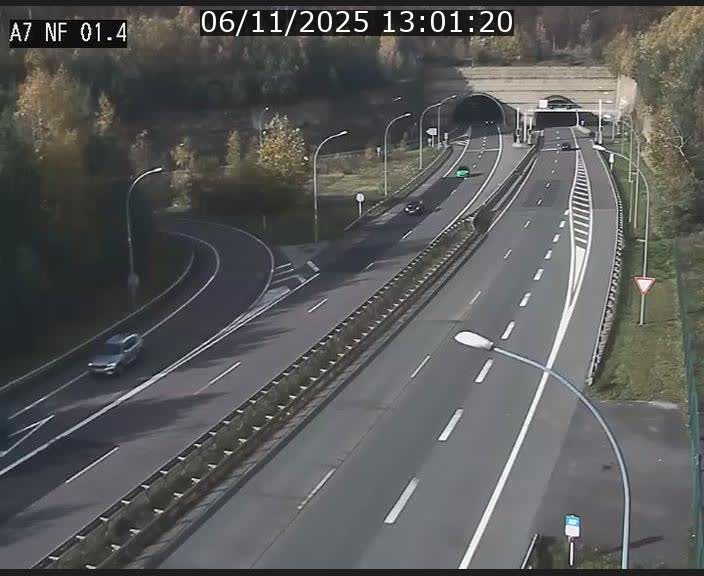 <h2>Caméra autoroute Luxembourg A7 - Echangeur Waldhaff - direction Tunnel Stafelter</h2>