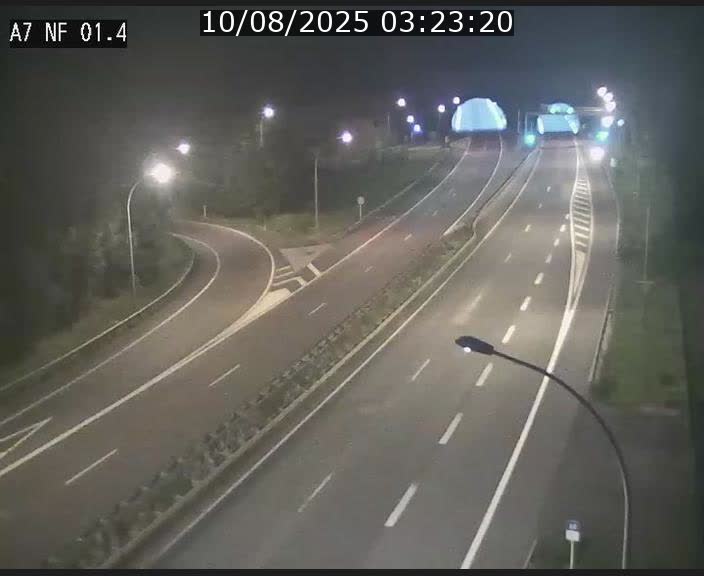 <h2>Caméra autoroute Luxembourg A7 - Echangeur Waldhaff - direction Tunnel Stafelter</h2>