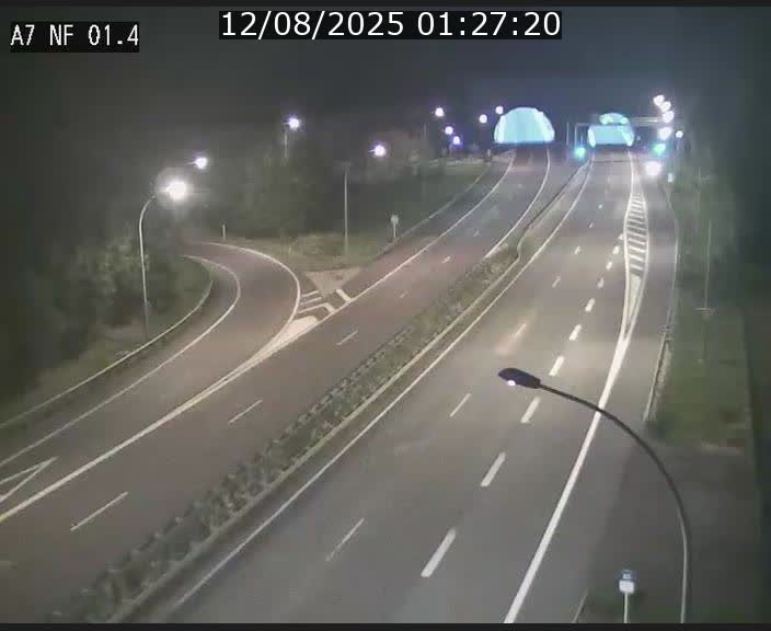 <h2>Caméra autoroute Luxembourg A7 - Echangeur Waldhaff - direction Tunnel Stafelter</h2>
