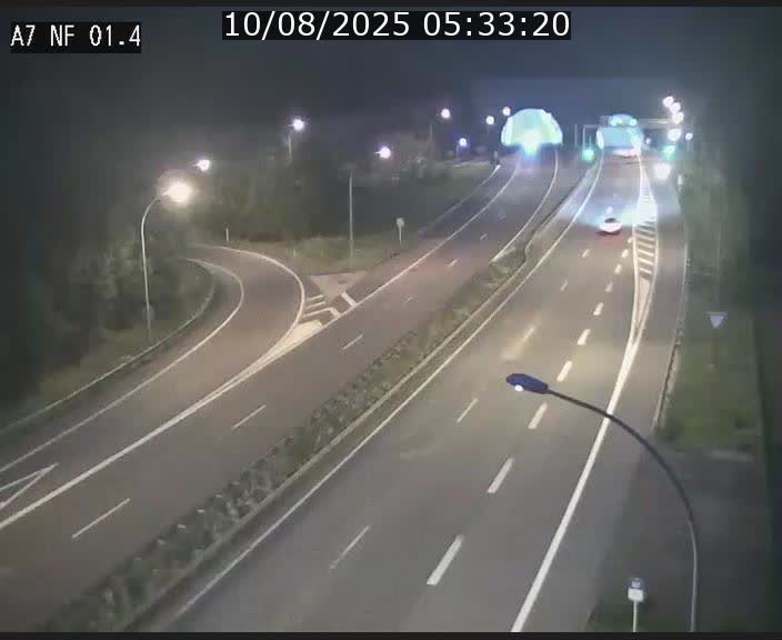 <h2>Caméra autoroute Luxembourg A7 - Echangeur Waldhaff - direction Tunnel Stafelter</h2>