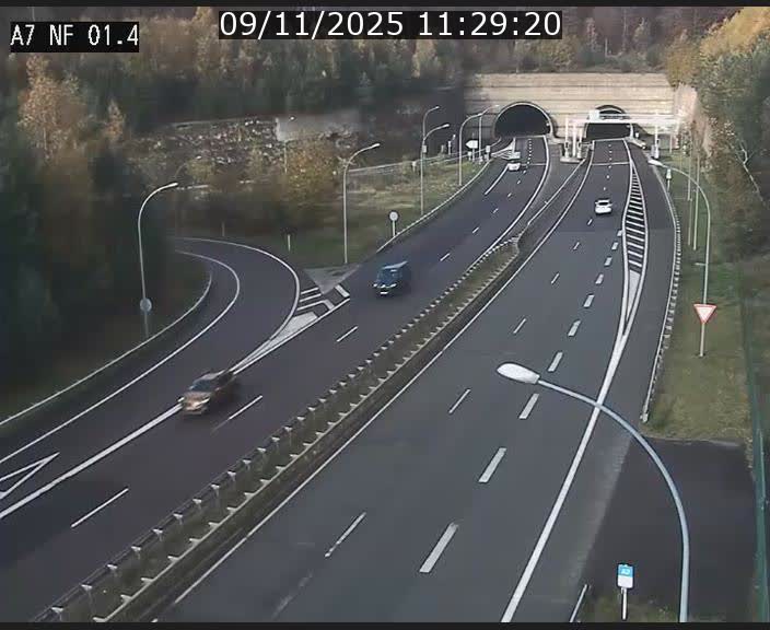 <h2>Caméra autoroute Luxembourg A7 - Echangeur Waldhaff - direction Tunnel Stafelter</h2>