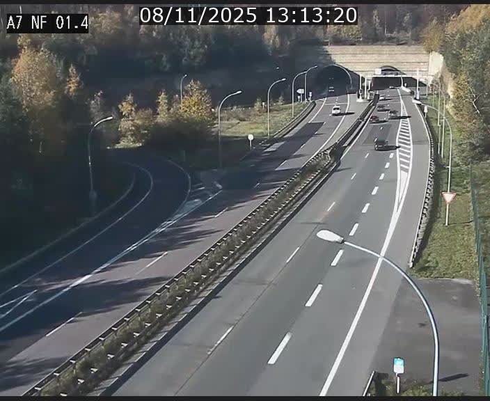 <h2>Caméra autoroute Luxembourg A7 - Echangeur Waldhaff - direction Tunnel Stafelter</h2>