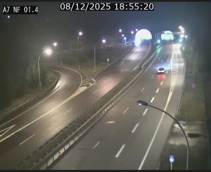<h2>Caméra autoroute Luxembourg A7 - Echangeur Waldhaff - direction Tunnel Stafelter</h2>