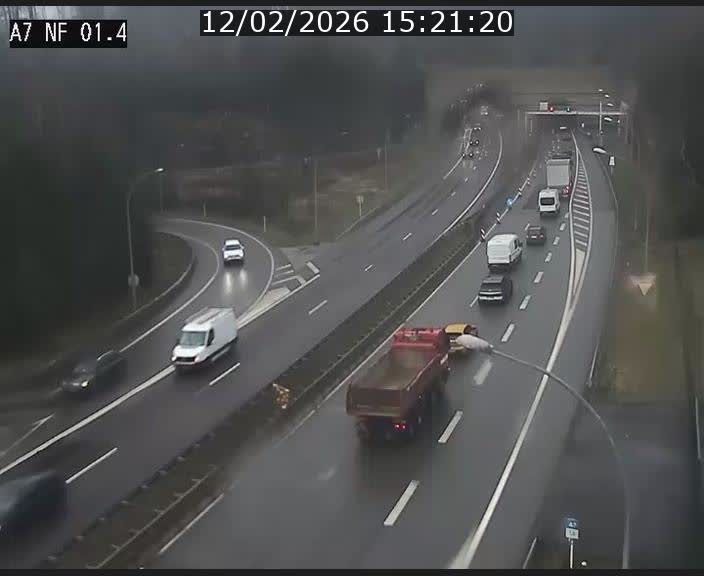 <h2>Caméra autoroute Luxembourg A7 - Echangeur Waldhaff - direction Tunnel Stafelter</h2>