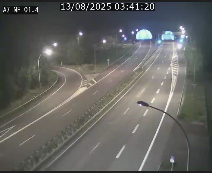 <h2>Caméra autoroute Luxembourg A7 - Echangeur Waldhaff - direction Tunnel Stafelter</h2>