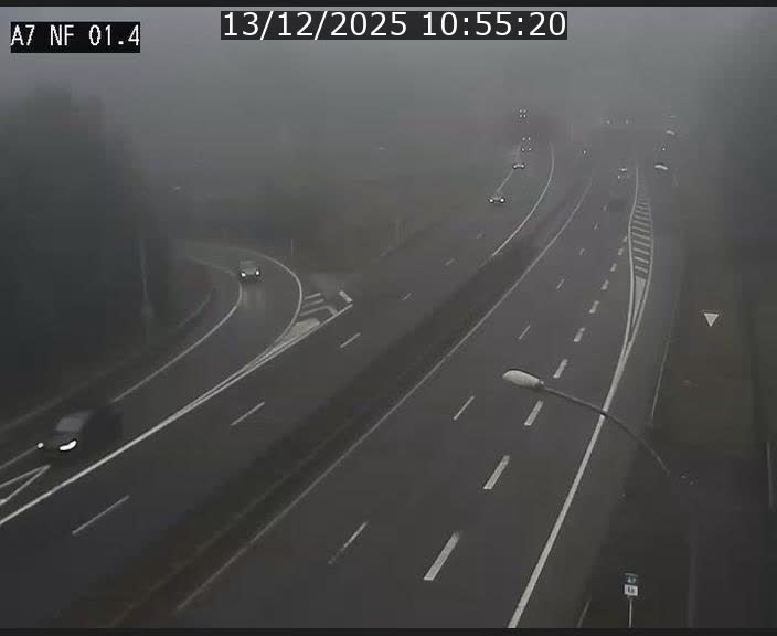 <h2>Caméra autoroute Luxembourg A7 - Echangeur Waldhaff - direction Tunnel Stafelter</h2>