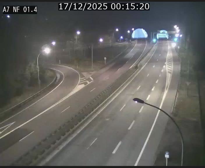 <h2>Caméra autoroute Luxembourg A7 - Echangeur Waldhaff - direction Tunnel Stafelter</h2>