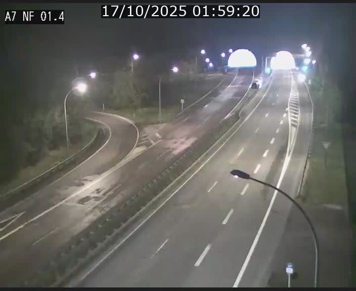 <h2>Caméra autoroute Luxembourg A7 - Echangeur Waldhaff - direction Tunnel Stafelter</h2>