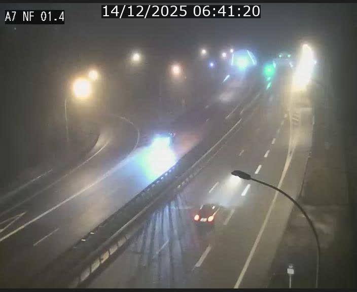 <h2>Caméra autoroute Luxembourg A7 - Echangeur Waldhaff - direction Tunnel Stafelter</h2>