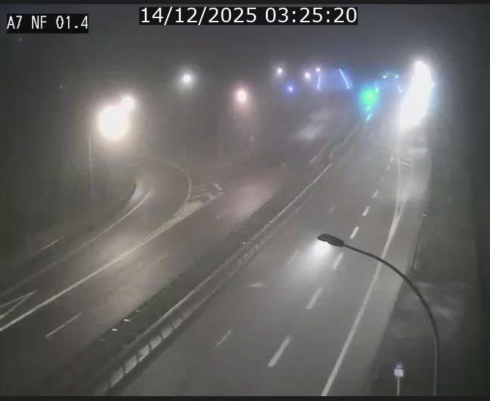 <h2>Caméra autoroute Luxembourg A7 - Echangeur Waldhaff - direction Tunnel Stafelter</h2>