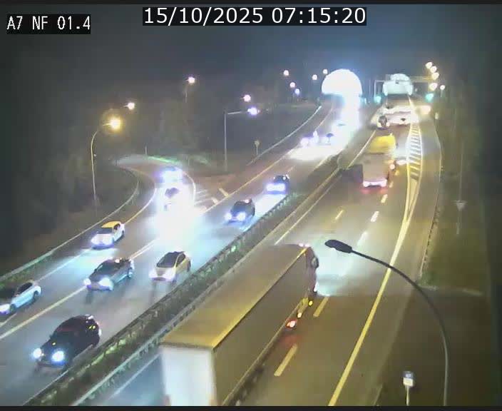 <h2>Caméra autoroute Luxembourg A7 - Echangeur Waldhaff - direction Tunnel Stafelter</h2>