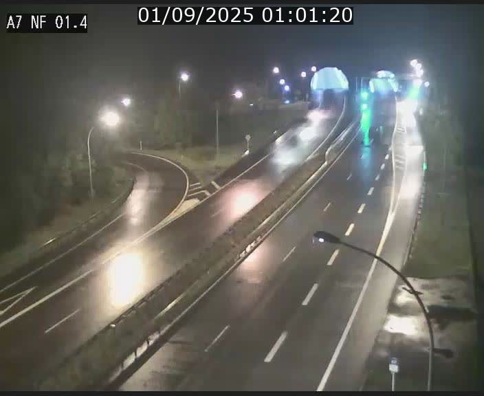<h2>Caméra autoroute Luxembourg A7 - Echangeur Waldhaff - direction Tunnel Stafelter</h2>