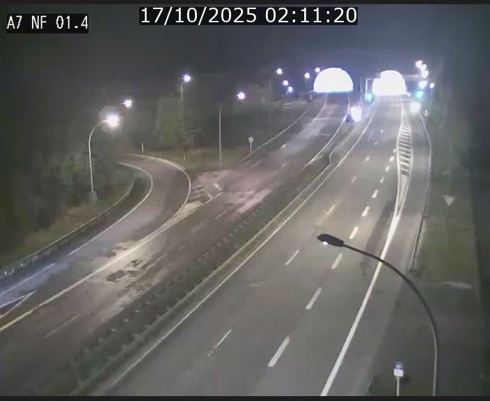 <h2>Caméra autoroute Luxembourg A7 - Echangeur Waldhaff - direction Tunnel Stafelter</h2>