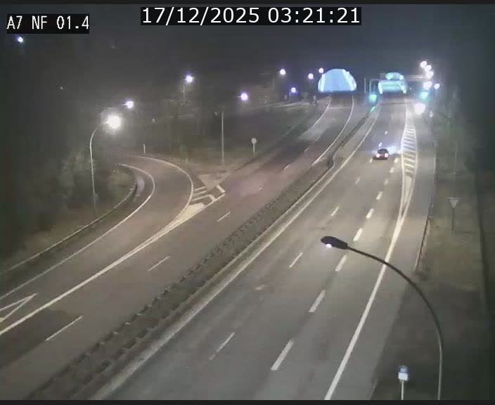 <h2>Caméra autoroute Luxembourg A7 - Echangeur Waldhaff - direction Tunnel Stafelter</h2>