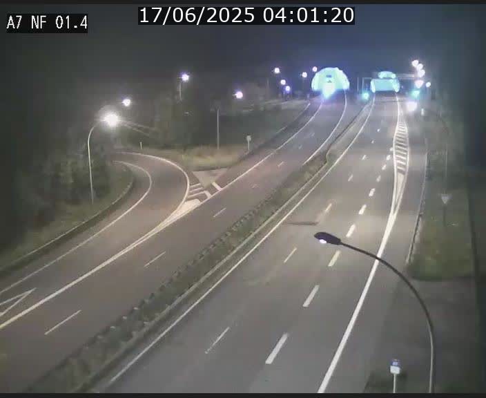 <h2>Caméra autoroute Luxembourg A7 - Echangeur Waldhaff - direction Tunnel Stafelter</h2>