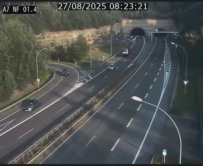<h2>Caméra autoroute Luxembourg A7 - Echangeur Waldhaff - direction Tunnel Stafelter</h2>