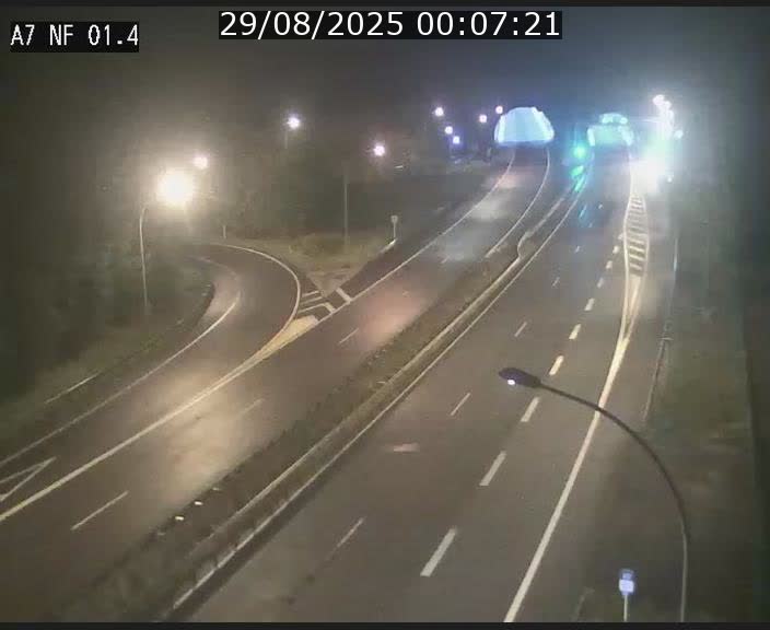 <h2>Caméra autoroute Luxembourg A7 - Echangeur Waldhaff - direction Tunnel Stafelter</h2>