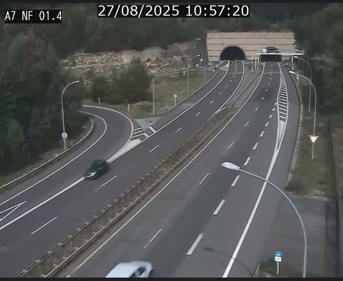 <h2>Caméra autoroute Luxembourg A7 - Echangeur Waldhaff - direction Tunnel Stafelter</h2>