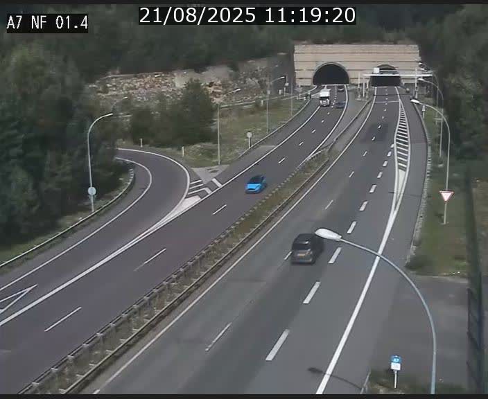 <h2>Caméra autoroute Luxembourg A7 - Echangeur Waldhaff - direction Tunnel Stafelter</h2>