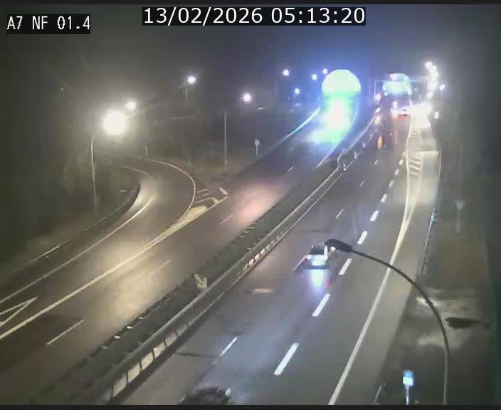 <h2>Caméra autoroute Luxembourg A7 - Echangeur Waldhaff - direction Tunnel Stafelter</h2>
