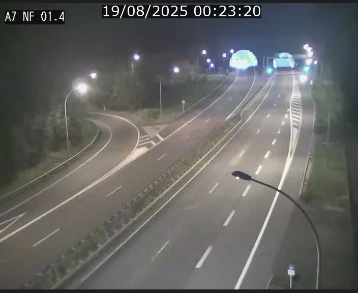 <h2>Caméra autoroute Luxembourg A7 - Echangeur Waldhaff - direction Tunnel Stafelter</h2>