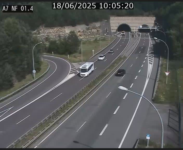 <h2>Caméra autoroute Luxembourg A7 - Echangeur Waldhaff - direction Tunnel Stafelter</h2>