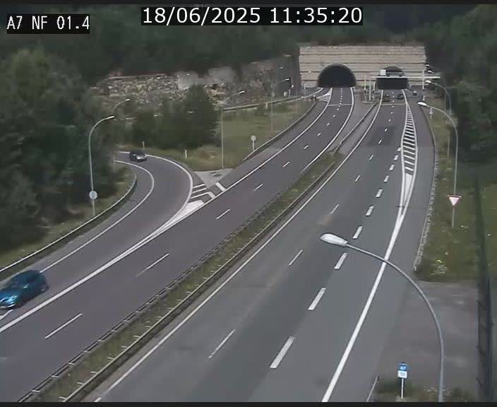 <h2>Caméra autoroute Luxembourg A7 - Echangeur Waldhaff - direction Tunnel Stafelter</h2>