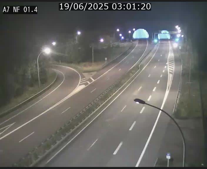<h2>Caméra autoroute Luxembourg A7 - Echangeur Waldhaff - direction Tunnel Stafelter</h2>