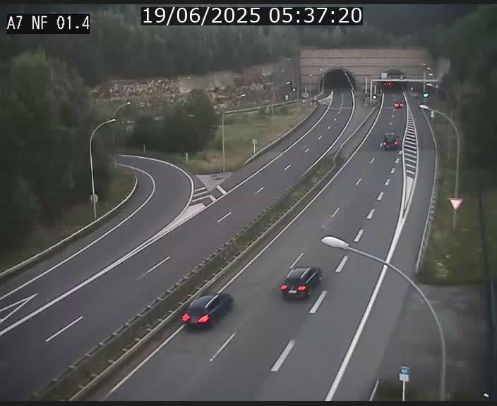 <h2>Caméra autoroute Luxembourg A7 - Echangeur Waldhaff - direction Tunnel Stafelter</h2>