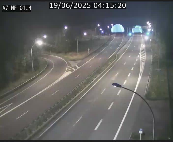 <h2>Caméra autoroute Luxembourg A7 - Echangeur Waldhaff - direction Tunnel Stafelter</h2>